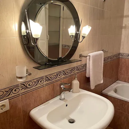 Proper 1 Apartman Tirana