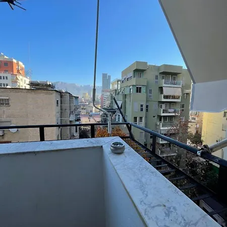 Proper 1 * تيرانا