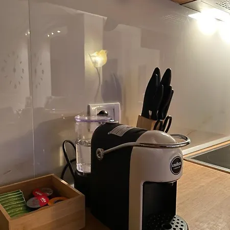 Proper 1 تيرانا